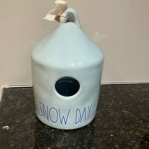 Rae Dunn - SNOW DAY - round birdhouse